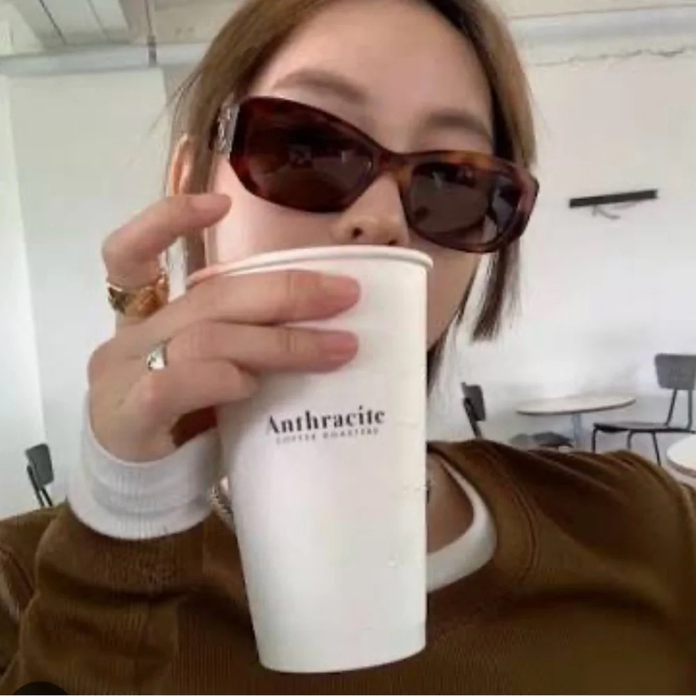 CHANEL Retangle Sunglasses 5493 - Picture 16 of 16